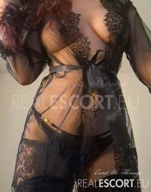 Maya sexy girl