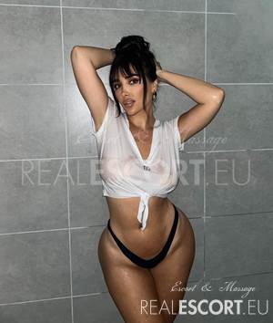 🩷Queen Kim🩷