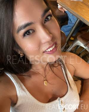 TS Asian Yurie