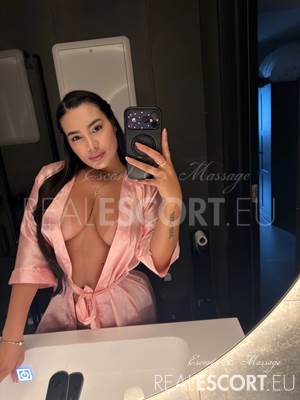 Emma hot latina🔥💋