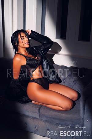💯🔞 ISABELLLA