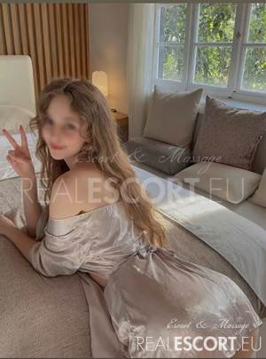 Bella sex anal