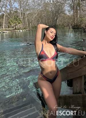CELESTE TOP MODEL BRUNETTE