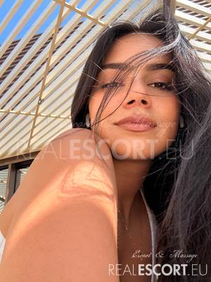 Tantra with Sara