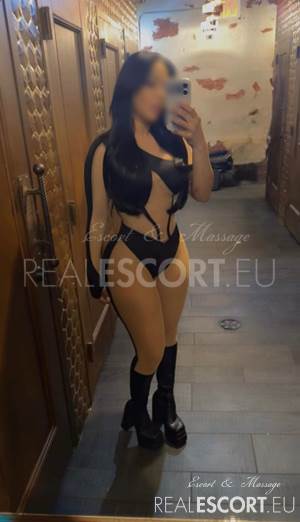 Yanina 26