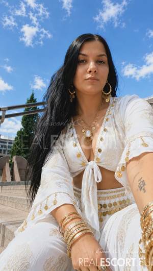 Aysha Hot New