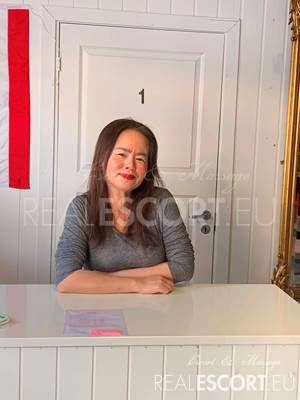 Emma oil massage