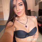 MISHELL SUPER HOT
