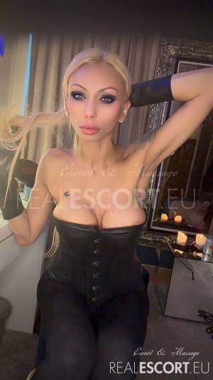 Angela cam