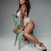 Hot Ashley
