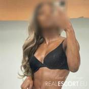 Leila ebony